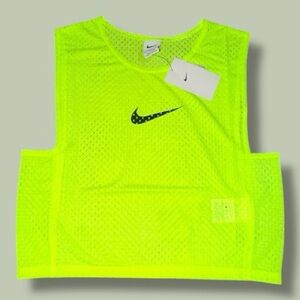 New! Nike Dri-FIT Park 20 training bib (Small)